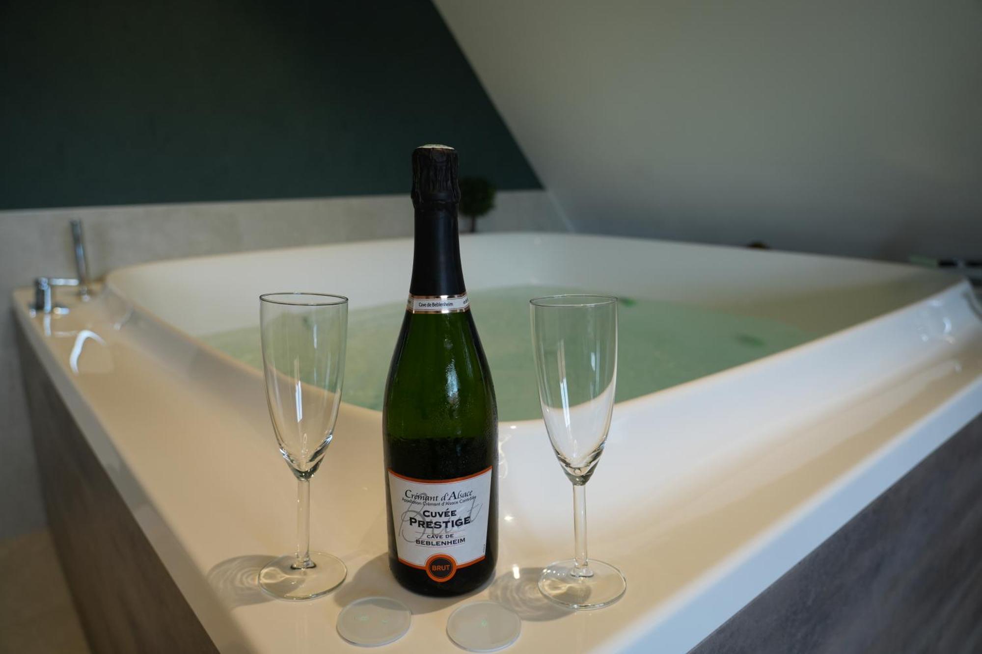 Gite Spa L'Atelier Emile - Spa Privatif - 5 Min Colmar Sainte-Croix-en-Plaine ภายนอก รูปภาพ