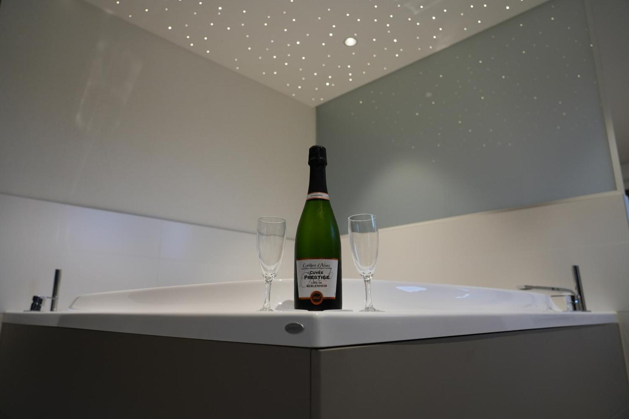 Gite Spa L'Atelier Emile - Spa Privatif - 5 Min Colmar Sainte-Croix-en-Plaine ภายนอก รูปภาพ